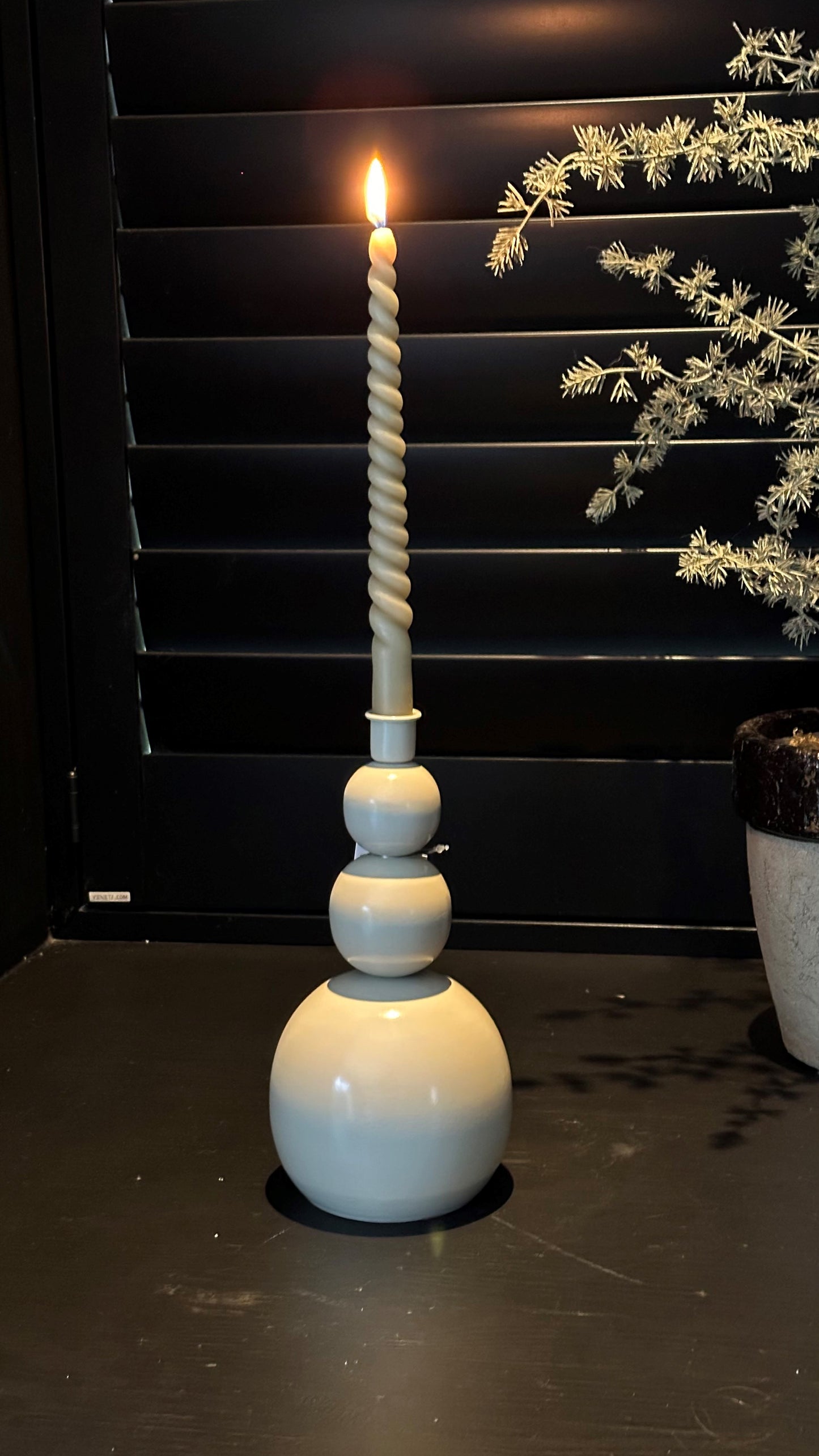 Kandelaar van metaal