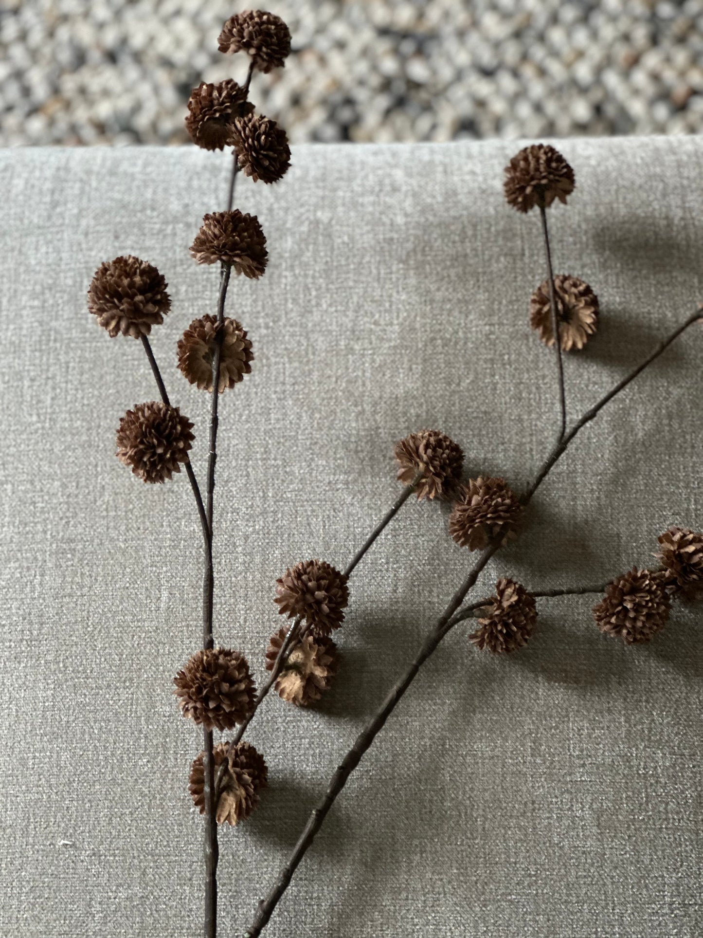 Kunsttak Pompom, dark coffee